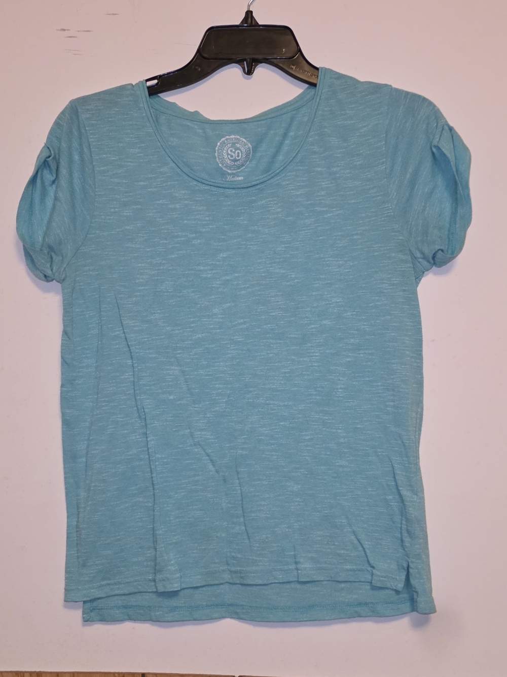 SO Women's Crewneck Puff Sleeve Tee in Aqua